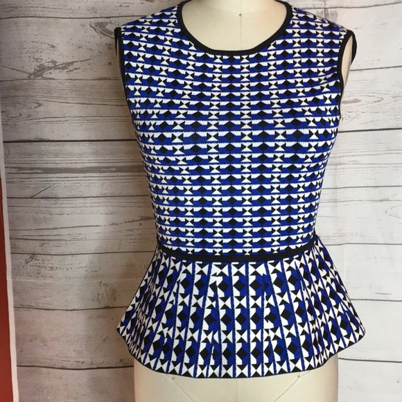 BCBGMAXAZRIA PRINT STRETCH HEVRE TYPE PEPLUM TOP - Picture 1 of 7